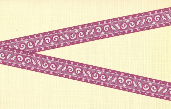 INSECTS E-04-A Jacquard Ribbon Polyester Trim, 7/8" Wide (22mm) Pale Plum Background w/Cream Snails ESCARGOT! REMNANT 34" long