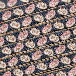 Cinta de jacquard FLORAL B-09-C con ribete de poliéster tejido de 1/2" de ancho (13 mm) de Francia, diseño de medallón floral en azul marino, rosa, marfil y tostado