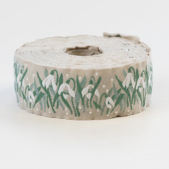 KAFKA G-01/03 Jacquard Ribbon Woven Organic Cotton Trim 1-1/4" wide (32mm) Beige w/White Snowdrops, 2-Tone Green Leaves