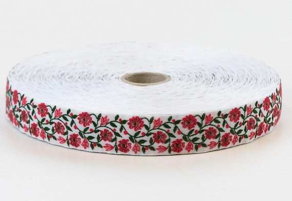 KAFKA D-03/03 Jacquard Ribbon Woven Organic Cotton Trim 3/4" wide (20mm) White w/Red Flowers & Dk Green Leaves, Holiday Colors