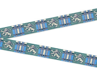 ANIMALI/Fauna selvatica D-02-A Nastro jacquard in poliestere largo 20 mm (3/4") Emblema del leone "Aristocrat" di Douglas Paquette su tartan blu, giallo e verde