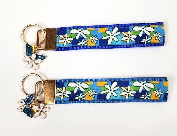 FLORAL (White Daisies) Jacquard Ribbon/Nylon Web 1" wide (25mm) 5.5" long Key Fob w/Charms
