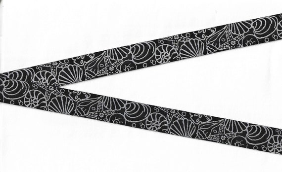 NOVELTY/Beach D-14-A Jacquard Ribbon Poly Trim 3/4" wide (20mm) Douglas Paquette REVERSIBLE Variety of Black & White Seashells REMNANTS