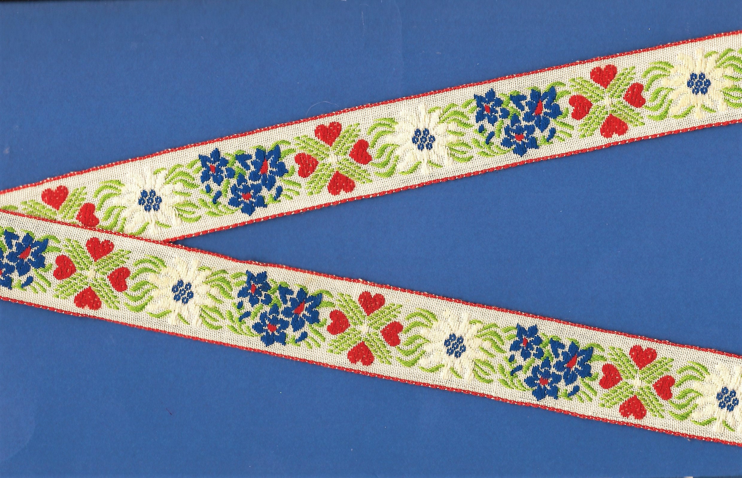 HEARTS/FLOWERS F-16-C Jacquard Ribbon Cotton/Poly Trim 1 Wide (25mm) Ivory,  Red Hearts, Blue & White Edelweiss, Green Leaves, Per Yard