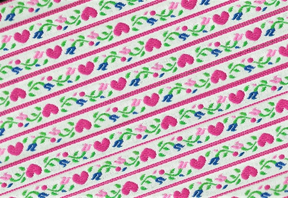 HEARTS/FLOWERS B-25-H Jacquard Ribbon Poly Trim, 1/2" Wide (13mm) White w/Rose Pink Hearts, Pink & Navy Flowers, Green Leaves, Per Yard