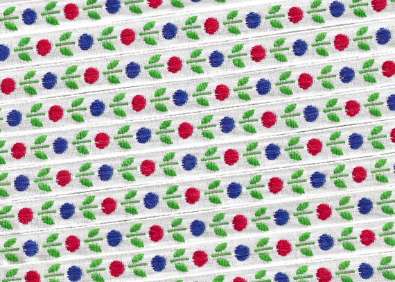 FLORAL A-37-A Jacquard Ribbon Cotton/Poly Trim 7/16" wide VINTAGE White Background w/Blue & Red "Dot" Flowers, Green Accents