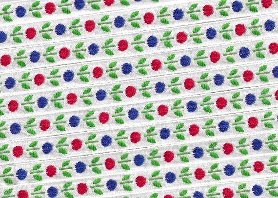 FLORAL A-37-A Jacquard Ribbon Cotton/Poly Trim 7/16" wide VINTAGE White Background w/Blue & Red "Dot" Flowers, Green Accents