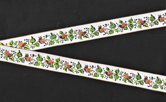 ANIMALS/Birds D-02-A Jacquard Ribbon Rayon Trim 3/4" Wide (20mm) Vintage, White w/Brown & Peach Birds sitting in a Tree