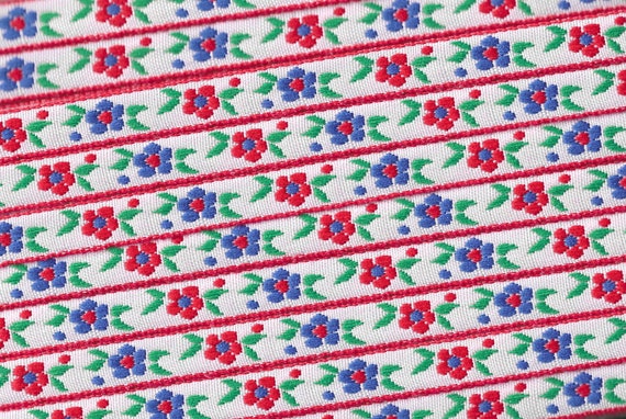 FLORAL A-21-D Jacquard Ribbon Polyester Trim 3/8" Wide (9mm) VINTAGE White w/Red Borders, Blue & Red Flowers, Green Leaves