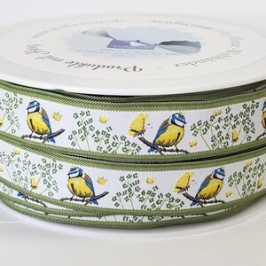 DANIELA DRESCHER Pássaros Jacquard Fita Tecida Guarnição 5/8" de largura (16 mm) Da Alemanha Fundo Branco com Amarelo e Azul "Tit Prince" Flores Amarelas