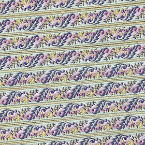 Cinta de jacquard FLORAL B-08-A con ribete de poliéster tejido de 1/2" de ancho (13 mm) de Francia, diseño barroco de "plumas" en aguamarina, rosa, azul marino y lima