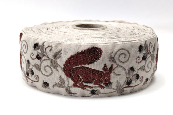KAFKA G-34/01 Jacquard Ribbon Organic Cotton Trim 1-1/4" wide (32mm) Beige w/Brown Squirrels