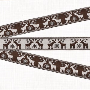 HOLIDAY E-13-A ruban jacquard bordure en poly 7/8 po. de large (22 mm) RÉVERSIBLE, fond marron/blanc renne flocons de neige