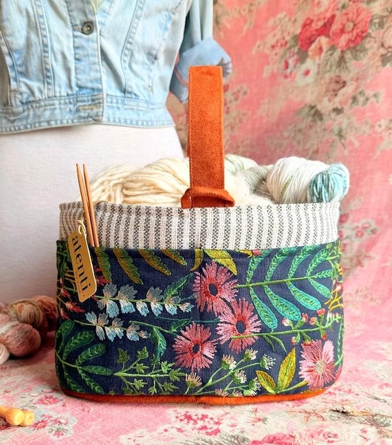 ATENTI Handmade Bags "MEADOW" Embroidered Floral Pattern, 8-Pocket Short Bucket Organizer, Needle Arts/Knitting Bag, USA Made