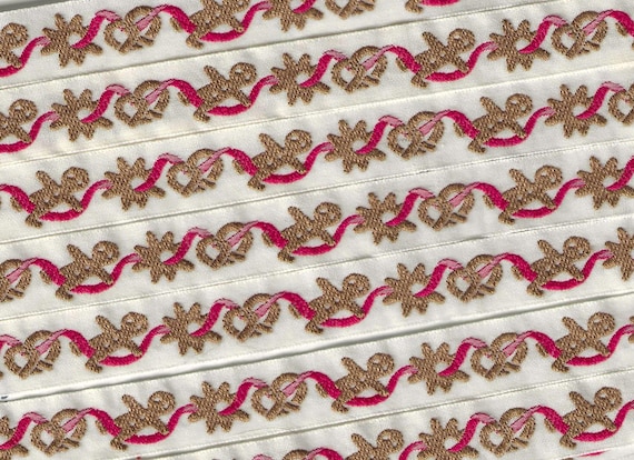 KAFKA C-02/22 Jacquard Ribbon Organic Cotton Trim 5/8" wide (16mm) Ivory w/Gingerbread Men