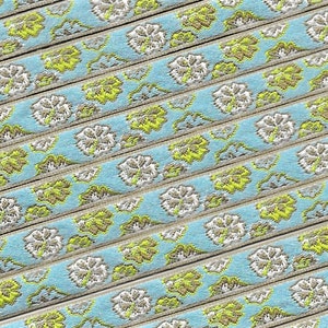 Cinta de jacquard FLORAL A-12-A con borde de poliéster de 3/8" de ancho (9 mm), fabricada en Francia, azul con borde beige, flor de hibisco beige/blanco y verde