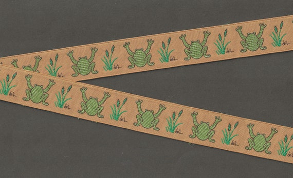 ANIMALS/Water F-03-A Jacquard Ribbon Poly Trim 1" Wide (25mm) VINTAGE, Golden Beige Background w/Olive Green Frogs and Grasses