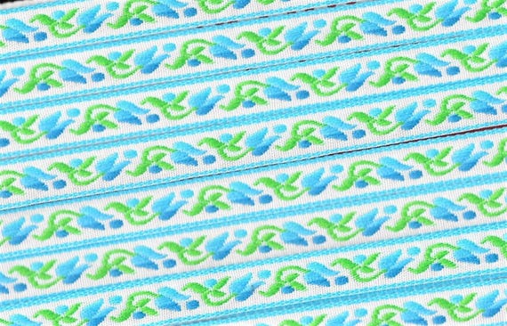 FLORAL B-10-M Jacquard Ribbon Poly Trim 1/2" wide (13mm) White w/Variegated Blue Tulips