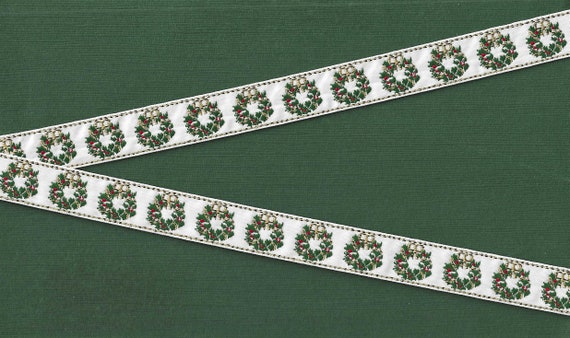 HOLIDAY C-15-A Jacquard Ribbon Poly Trim 5/8" Wide (16mm) Green Wreaths w/Red Berries, Gold Metallic Accents on White, Per Yard