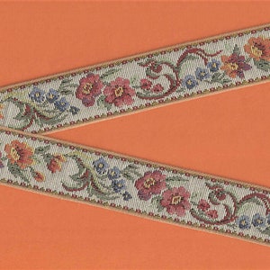 BLOMSTERGOBENG H-09-B Jacquardband Bomullskant 38 mm bred VINTAGE "Petit Point" Beige med nyanser av höstblommor, gröna löv