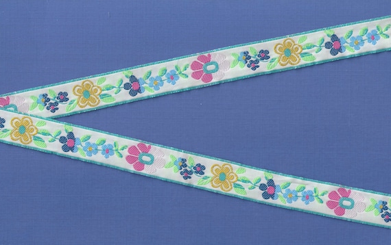 FLORAL D-04-E Jacquard Ribbon Polyester Trim 3/4" wide (20mm) VINTAGE White w/Variegated Pink, Blue & Yellow Flowers, Lime Green Leaves