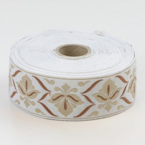 Cinta de jacquard KAFKA G-24/02 de algodón orgánico tejido con ribete de 1-1/4" de ancho (32 mm) "French Lily" en blanco, beige y beige