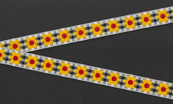 FLORAL D-07-B Jacquard Ribbon Poly Trim 3/4" wide (20mm) B&W Check Background w/Large Yellow and Red Sunflowers