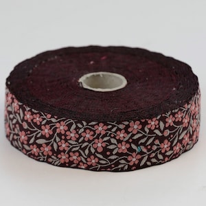 KAFKA F-01/30 Jacquard Ribbon Organic Cotton Trim 1" wide (25mm) Red-Brown w/Apricot Forget-Me-Not Flowers