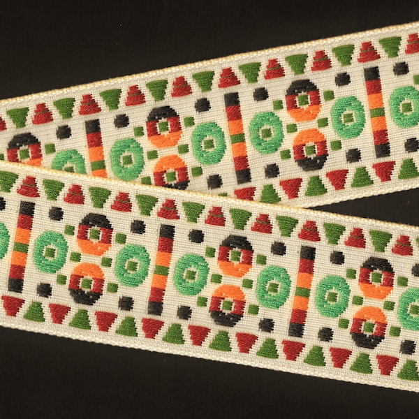Cinta Jacquard de Algodón Nativo Americano K-03-E, 50 mm de ancho (2"), color Crema con Triángulos Verdes y Teja