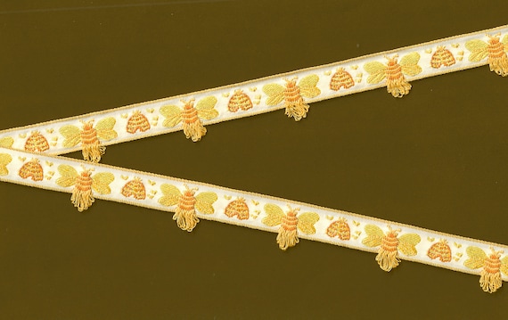 INSECTS C-07-A Jacquard Ribbon Cotton Trim 5/8" Wide (16mm) VINTAGE RARE Made in France Busy Bumble Bees w/Fringe & Hives on Ivory