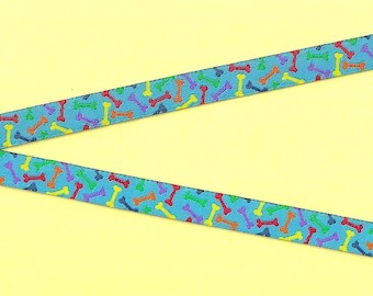 NEUHEIT / Hunde C-01-B Jacquard Band Polyester Zierleiste 5/8 &quot;breit (16 mm) Türkis Hintergrund mit hellen, mehrfarbigen Hundeknochen, Massenware
