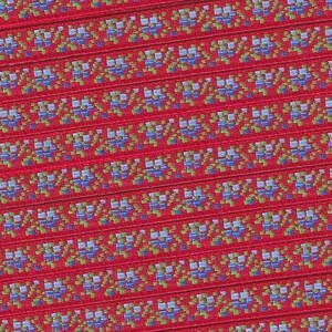 Cinta de poliéster jacquard FLORAL A-05-E, 5/16" de ancho, fabricada en Francia, fondo rojo con flores azules abigarradas y hojas verdes
