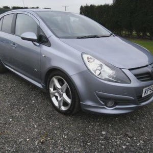 Opel Corsa D 5-deurs vóór de facelift OPC Line carrosseriekit