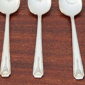 Set of 5- 1940 Oneida Community Plate Milady Teaspoons |  Silverplate Flatware Replacement