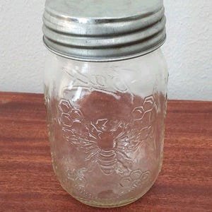 Pint Honeybee Ball Mason Jar Collectors Edition , Galvanized Lid