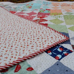 PDF Anleitung für Harvest Throw Double Patchwork Quilt. Klassisch Moderner Handgemachter Quilt aus Charm Packs. Bild 5