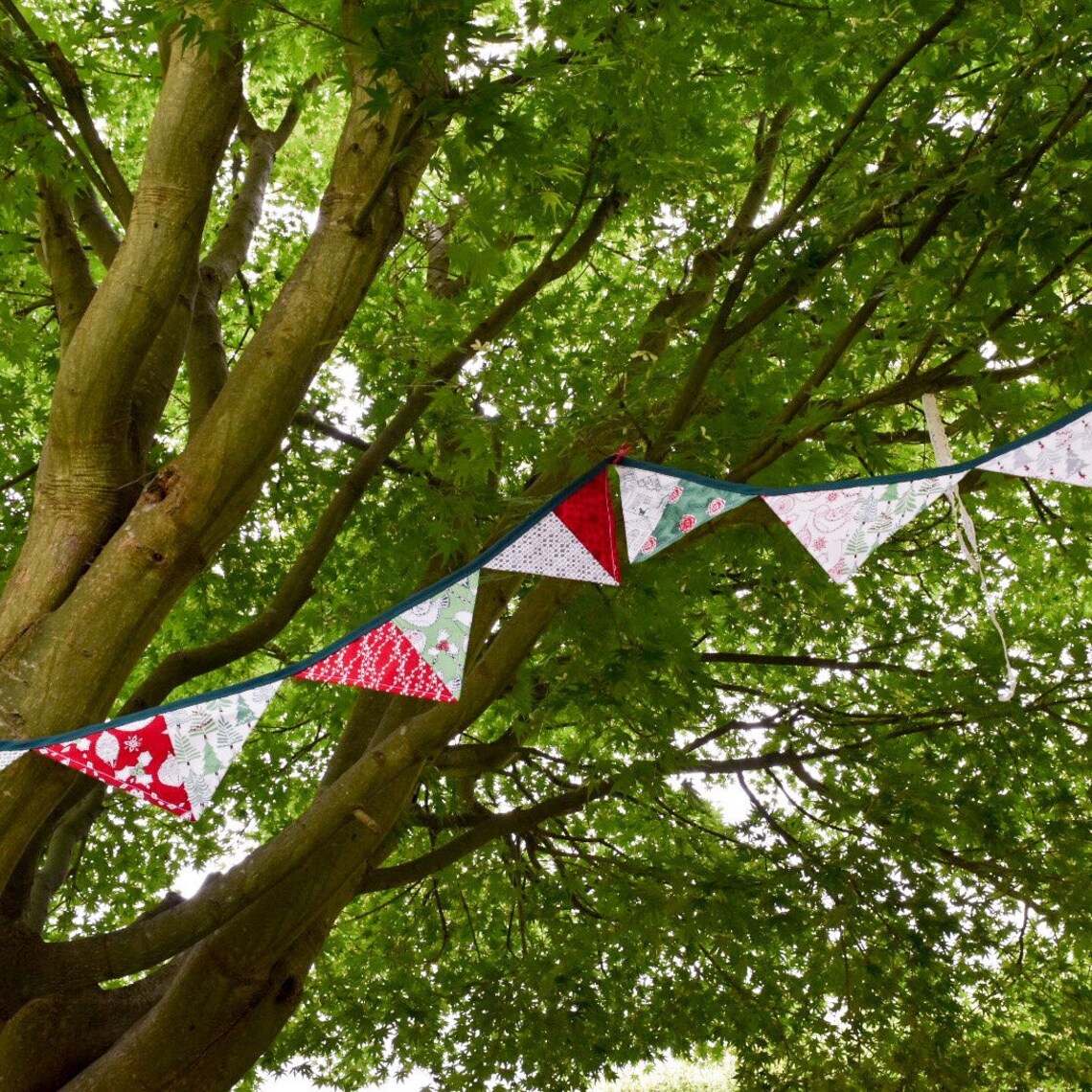 Patchwork String Green Patchwork Bunting String PDF Pattern: 'merry' Christmas Decoration ...