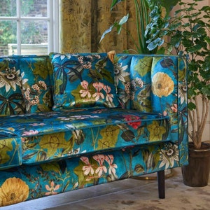 LEE JOFA KRAVET Botanical Wildflowers Foliage Velvet Fabric 10 Yards Cyan Blue Multi