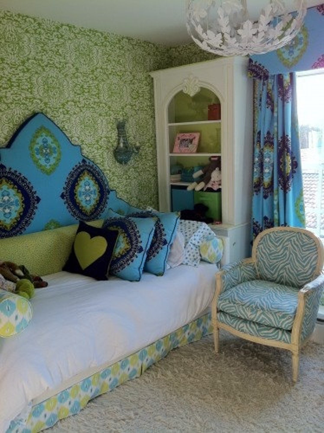 SCHUMACHER TRINA TURK Paradise Medallions Indoor / Outdoor Fabric 10 ...