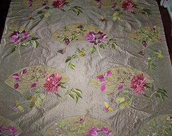 LEE JOFA KRAVET Chinoiserie - Tela de seda bordada con abanicos orientales y peonías chinas, 10 yardas, beige y multicolor