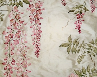 Colefax and Fowler - Summer Palace “langridge” in Sand and Colefax and Fowler - Summer Palace “langridge” in Sand and