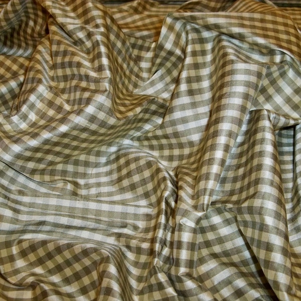 gingham check quilting pouch main image 1
