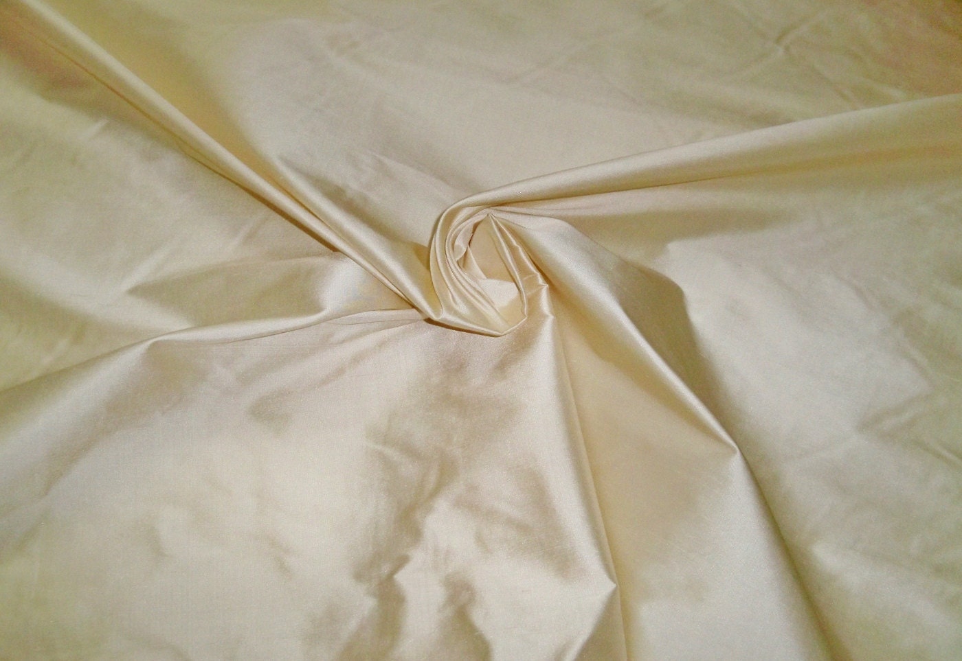 SCALAMANDRE Shangri-la de soie tissu 10 verges Creme De La Creme / crème SCALAMANDRE Shangri-la de soie tissu tissu tissu 10 verges Creme De La Creme / crème 0ba3cf
