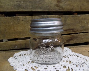 One Vintage Clear Half Pint Ball Perfect Mason Jar with Gripper Ribs and New Old Stock REGULAR or STANDARD Mouth Zinc Lid