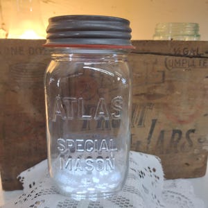 One Vintage IMPERFECT Clear Atlas Special Mason WIDE MOUTH Quart Sized Jar with Rustic Atlas Zinc Lid Some Haze to Base