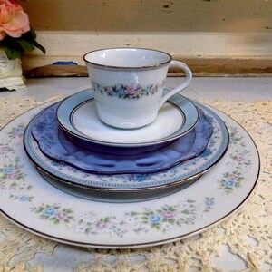 5 Piece Vintage IMPERFECT Mismatched China Place Setting Tea Party Wedding China 1387