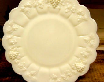 One Vintage IMPERFECT white or milk glass Westmoreland Paneled Grape Pattern Luncheon Plate 8.5 Inches Replacement China