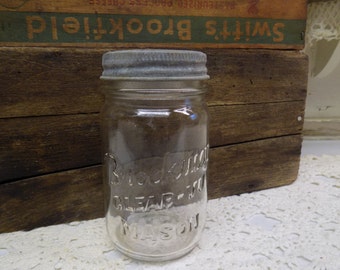 One Vintage IMPERFECT Clear Pint Sized Brockway Clear Vu Mason Jar with Zinc Band and Clear Glass Clear Vu Insert B1327