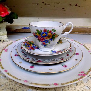 5 Piece Vintage IMPERFECT Mismatched China Place Setting Tea Party Wedding China 1423