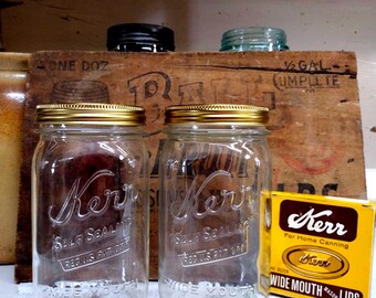 ◆jar◆ Antique 1qt (Mint Blue) Ball Mason Jar (UnderScored) Mason